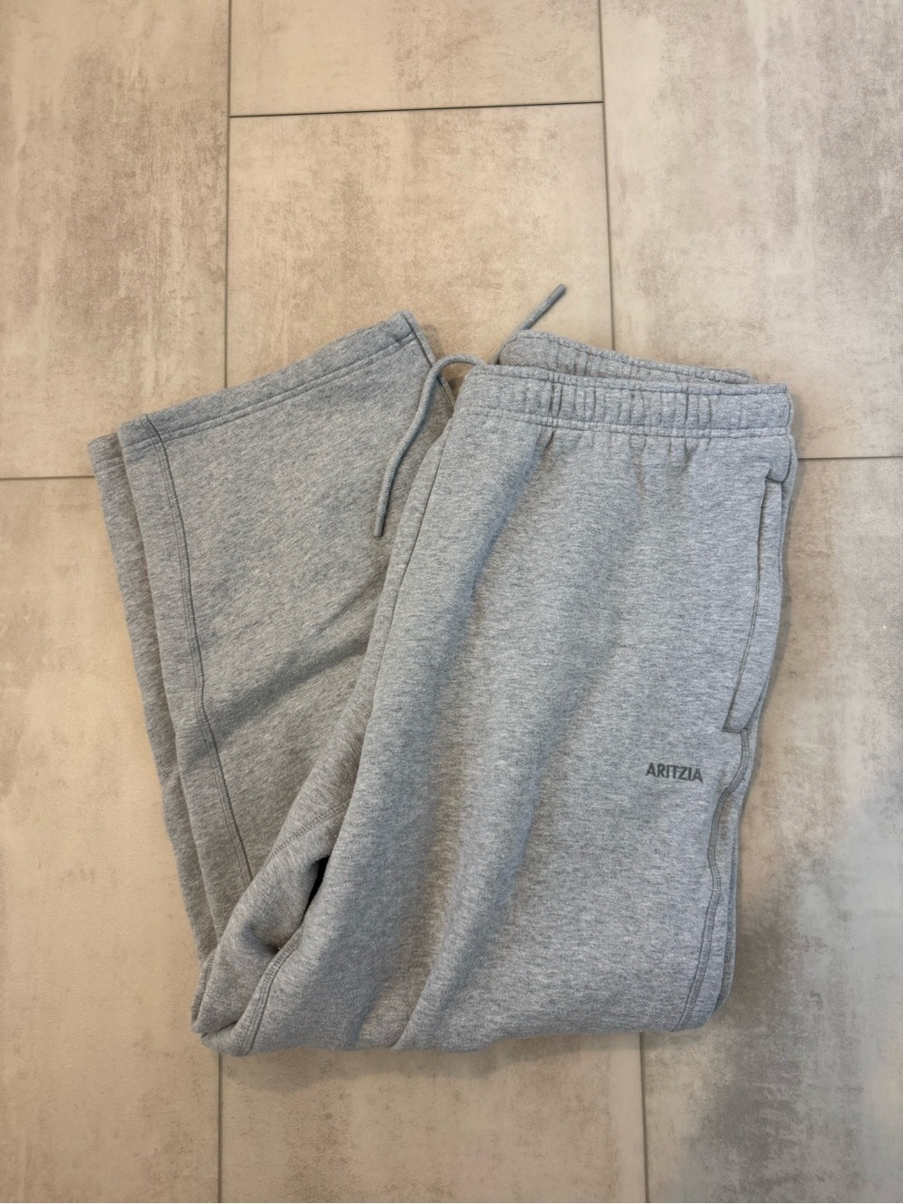 Aritzia Mega Fit SweatFleece